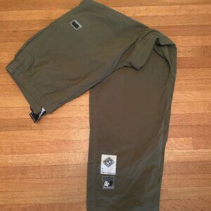 Kids Of immigrants trackpants - Olive - L